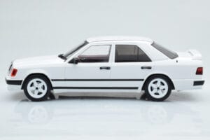 Mercedes E-Class W124 Tuning Bel MCG 1:18 MCG18343 Kovina – slika 3 od 6