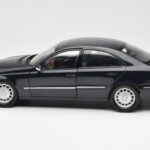 Mercedes E-Class W211 Moder Metallic Kyosho 1:18 - image 4 of 8