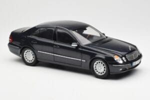 Mercedes E-Class W211 Moder Metallic Kyosho 1:18 B66962147 Kovina – slika 6 od 8