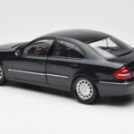 Mercedes E-Class W211 Moder Metallic Kyosho 1:18 - image 7 of 8