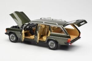 Mercedes 230T W123 T-Model Zelena Metalik Norev 1:18 183730 Kovina – slika 5 od 8