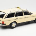 Mercedes 230T W123 T-Model Taksi Norev 1:18 - image 3 of 8
