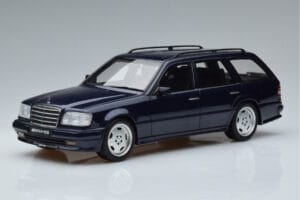 Mercedes E36 AMG S124 Modra Otto 1:18 OT753 Smola