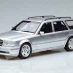 Mercedes E36 AMG S124 Srebrn Otto 1:18 OT889 Smola