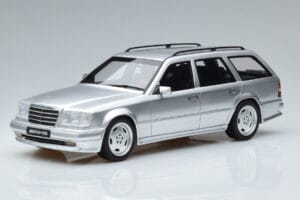 Mercedes E36 AMG S124 Srebrn Otto 1:18 OT889 Smola