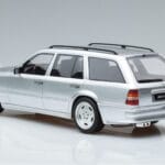 Mercedes E36 AMG S124 Srebrn Otto 1:18 OT889 Smola - image 5 of 6