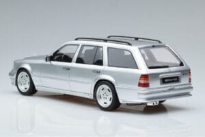 Mercedes E36 AMG S124 Srebrn Otto 1:18 OT889 Smola – slika 5 od 6