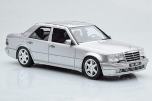 Mercedes E500 W124 Srebrn Otto 1:18 OT623 Smola – slika 4 od 6