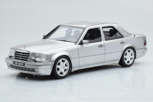 Mercedes E500 W124 Srebrn Otto 1:18