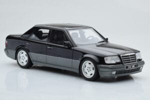 Mercedes E60 AMG W124 Črn Otto 1:18 OT131 Smola – slika 4 od 6