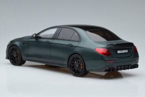 Mercedes E63 AMG Brabus 800 W213 Zelen GT Spirit 1:18 GT208 Smola – slika 5 od 6