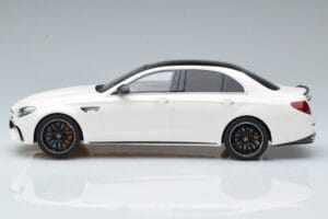Mercedes AMG E63 S W213 Bel GT Spirit 1:18 B66965711 Smola – slika 3 od 6