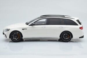 Mercedes AMG E63 S S213 T-Model Bel GT Spirit 1:18 GT795 Smola – slika 3 od 6