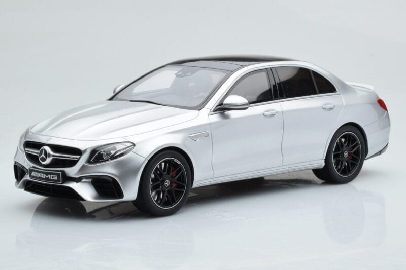 Mercedes AMG E63 S W213 Srebrn GT Spirit 1:18