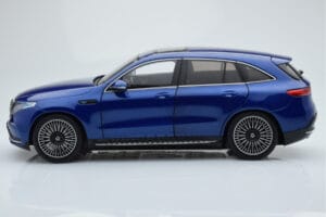 Mercedes EQC 400 Brilliant Moder NZG 1:18 B66963757 Kovina – slika 4 od 8