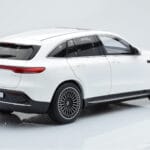 Mercedes EQC 400 Diamond Bel NZG 1:18 - image 3 of 8