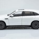 Mercedes EQC 400 Diamond Bel NZG 1:18 - image 4 of 8