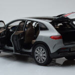 Mercedes EQE SUV X294 AMG Line Alpine Siv NZG 1:18 - image 5 of 8