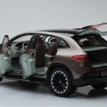Mercedes EQE SUV X294 AMG Line Velvet Rjav NZG 1:18 - image 5 of 8