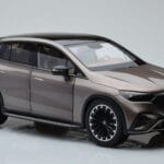 Mercedes EQE SUV X294 AMG Line Velvet Rjav NZG 1:18 - image 6 of 8