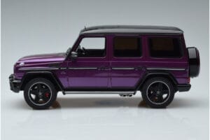 Mercedes G63 AMG W463 Crazy Color Galactic Beam Dealer Edition GT Spirit 1:18 B66961014 Smola – slika 3 od 6