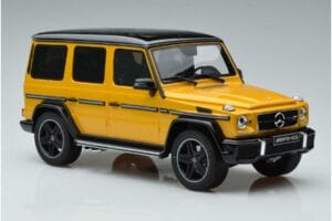 Mercedes AMG G63 W463 Crazy Color Solar Beam Prodajalska Izdaja GT Spirit 1:18 B66961012 Smola – slika 4 od 6
