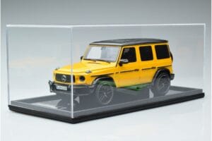 Mercedes AMG G63 W463 Rumena MotorHelix 1:18 MH018-Y Smola – slika 6 od 7