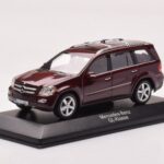 Mercedes GL X164 Karneol Rdeč Minichamps 1:43 - image 2 of 4