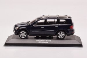 Mercedes GL X164 Tanzanite Moder Minichamps 1:43