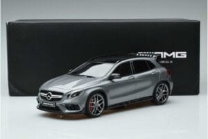 Mercedes AMG GLA 45 X156 Prodajalska Izdaja GT Spirit 1:18 B66960467 Smola – slika 6 od 6