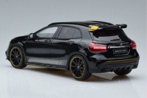 Mercedes AMG GLA45 X156 Rumen Night Edition GT Spirit 1:18 B66960469 Smola – slika 5 od 6