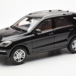 Mercedes M-Class W166 Obsidian Črna Metalik Minichamps 1:18