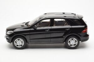 Mercedes M-Class W166 Obsidian Črna Metalik Minichamps 1:18 B66960063 Kovina – slika 4 od 8