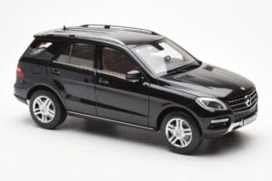 Mercedes M-Class W166 Obsidian Črna Metalik Minichamps 1:18 B66960063 Kovina – slika 6 od 8