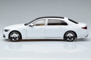 Mercedes Maybach S600 W222 V12 Biturbo Diamond Bel Almost Real 1:18 820116 Kovina – slika 4 od 11