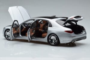 Mercedes Maybach S600 W222 V12 Biturbo Hightech Srebrna Almost Real 1:18 820118 Kovina – slika 8 od 12