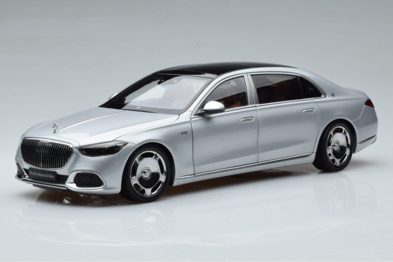 Mercedes Maybach S600 W222 V12 Biturbo Hightech Srebrna Almost Real 1:18 820118 Kovina