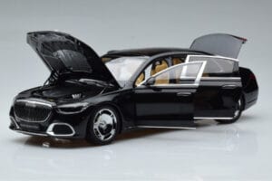 Mercedes Maybach S600 W222 V12 Biturbo Obsidian Črn Almost Real 1:18 820115 Kovina – slika 2 od 11