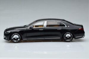 Mercedes Maybach S600 W222 V12 Biturbo Obsidian Črn Almost Real 1:18 820115 Kovina – slika 5 od 11
