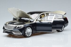 Mercedes Maybach S650 X222 Srebrno Modra Norev 1:18 B66960615 Kovina – slika 2 od 7
