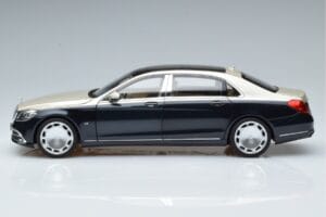 Mercedes Maybach S650 X222 Srebrno Modra Norev 1:18 B66960615 Kovina – slika 4 od 7