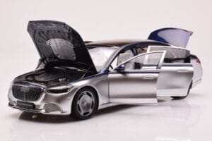 Mercedes Maybach S680 W223 Nautical Moder Cirrus Srebrn Almost Real 1:18 820125 Kovina – slika 2 od 8