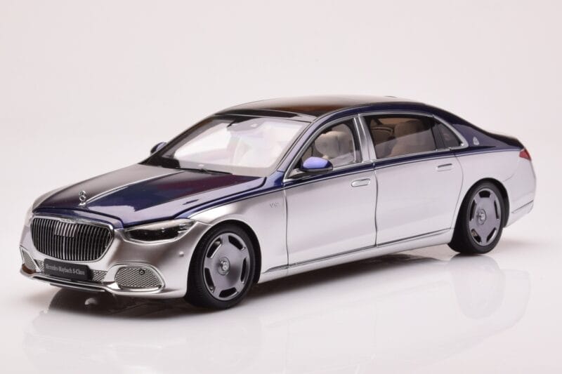 Mercedes Maybach S680 W223 Nautical Moder Cirrus Srebrn Almost Real 1:18 820125