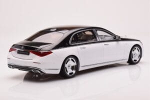 Mercedes Maybach S680 W223 Obsidian Črn Diamond Bel Almost Real 1:18 820121 Kovina – slika 3 od 7