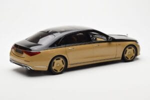 Mercedes Maybach S680 W223 Obsidian Črn Sand Almost Real 1:18 820124 Kovina – slika 3 od 7