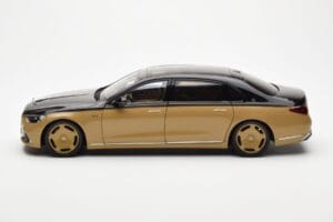 Mercedes Maybach S680 W223 Obsidian Črn Sand Almost Real 1:18 820124 Kovina – slika 4 od 7