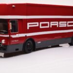 Mercedes O317 Porsche Transporter Rdeč CMR 1:18