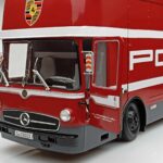 Mercedes O317 Porsche Transporter Rdeč CMR 1:18 - image 4 of 12