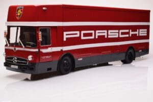 Mercedes O317 Porsche Transporter Rdeč CMR 1:18