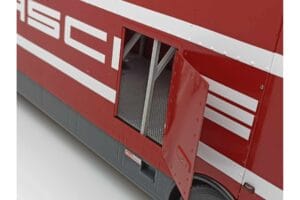 Mercedes O317 Porsche Transporter Rdeč CMR 1:18 CMR149 Kovina – slika 10 od 12